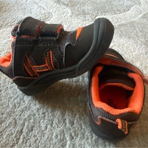 OshKosh - Velcro Brown/Orange Toddler Sneakers - Size 5